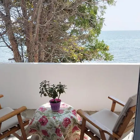 La Maison Bleue Paralia Dionisiou