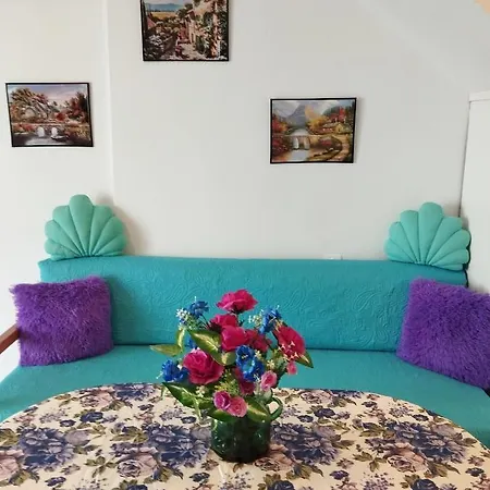 La Maison Bleue *