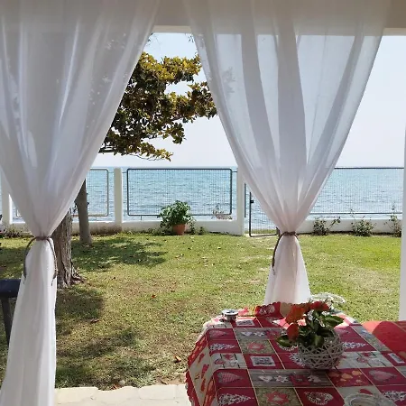 La Maison Bleue Holiday home *