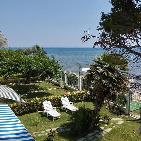 La Maison Bleue Paralia Dionysiou